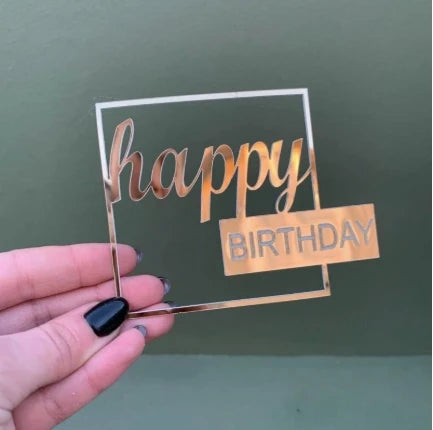 „Happy Birthday“ Caketopper – goldener Rahmen mit modernem Schriftmix